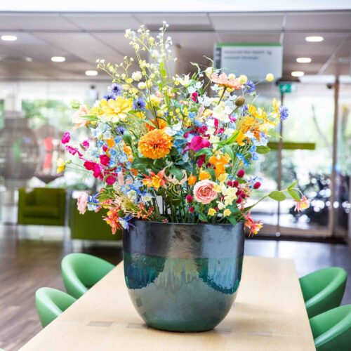 Bloemen wachtruimte centrale hal Instituut Verbeeten locatie Tilburg